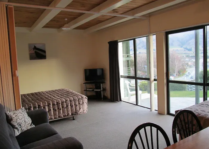 Heights Motel 4*