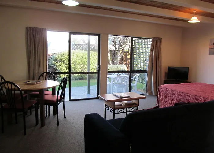 Heights Motel 4*