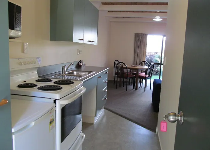 Heights Motel 4*